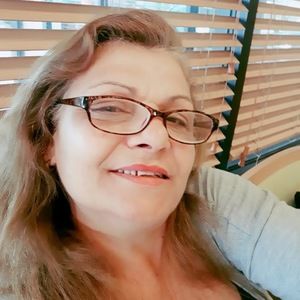 Meet your Posher, Aida